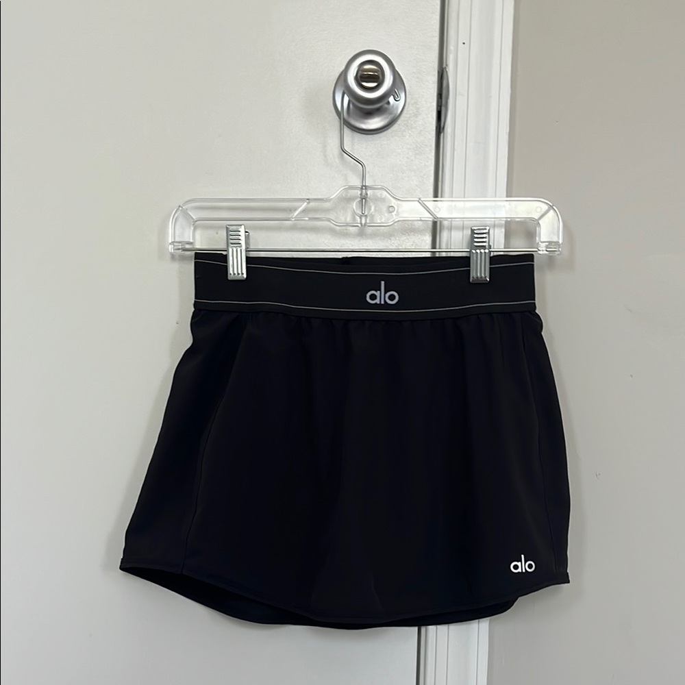 ALO Yoga Black Skorts Lightweight Athletic Design